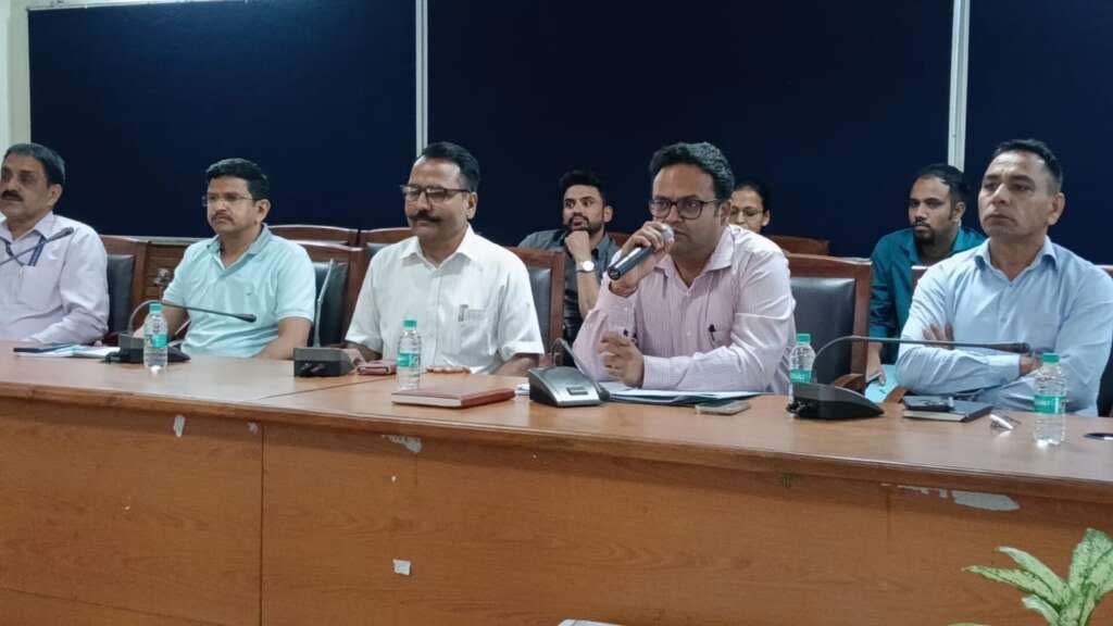 हल्द्वानी: स्नातक स्तरीय परीक्षा को लेकर प्रशासन अलर्ट, 57 परीक्षा केंद्रों पर कड़ी निगरानी के निर्देश