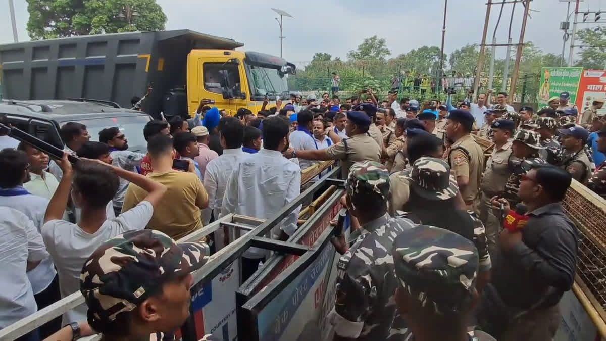 भीम आर्मी कार्यकर्ताओं का टिहरी कूच रोका, हरिद्वार में पुलिस से नोकझोंक, हाईवे पर हंगामा